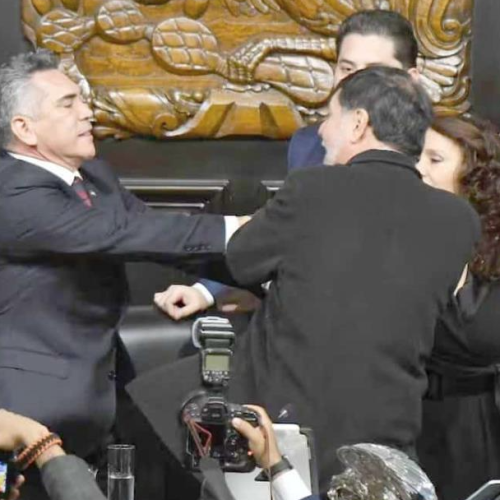 Termina última sesión del Senado con pelea entre Noroña y «Alito»