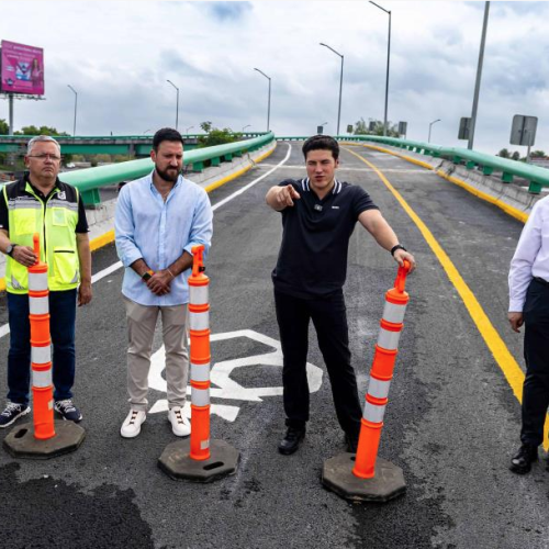 Entrega Samuel gaza de Bonifacio Salinas a Miguel de la Madrid