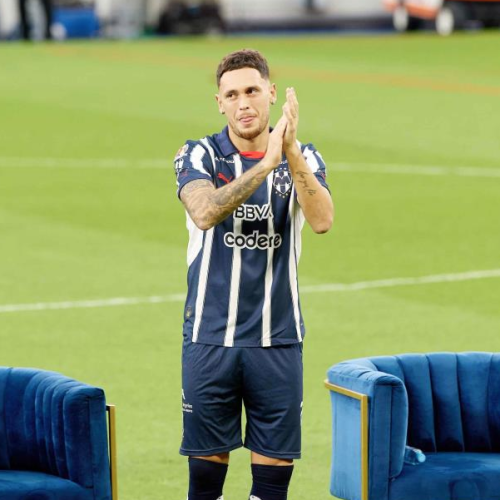 Presentan a Lucas Ocampos ante 7 mil en el Estadio BBVA