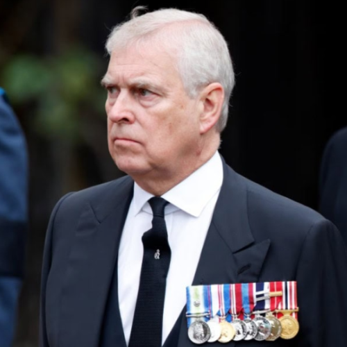 Renuncia príncipe Andrés a su título real