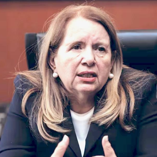 Critica Loretta Ortíz reducción de salarios a servidores públicos