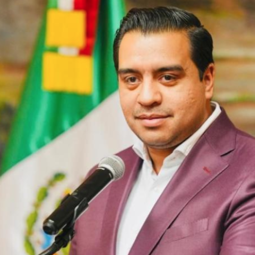 Resuelve Nava déficit de maestros en secundaria