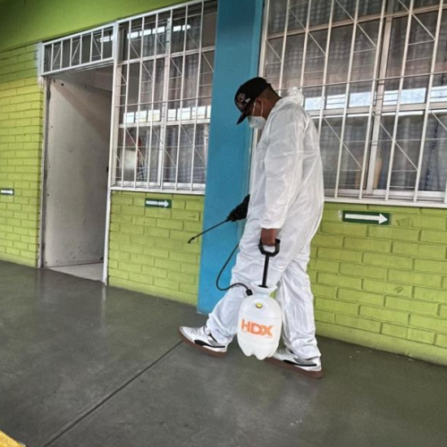 Realiza SC brigadas de limpieza y fumigación en escuelas