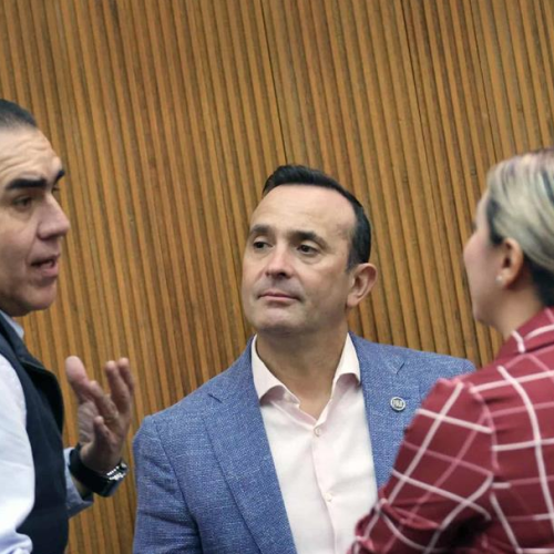 Piden diputados reunión con tesorero ante posible endeudamiento