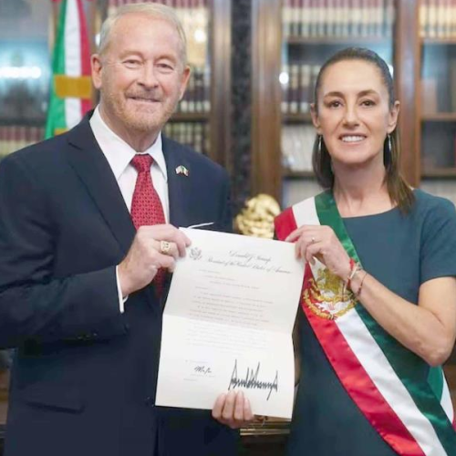 Recibe Sheinbaum al nuevo embajador de EU