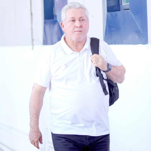 Vucetich anuncia retiro