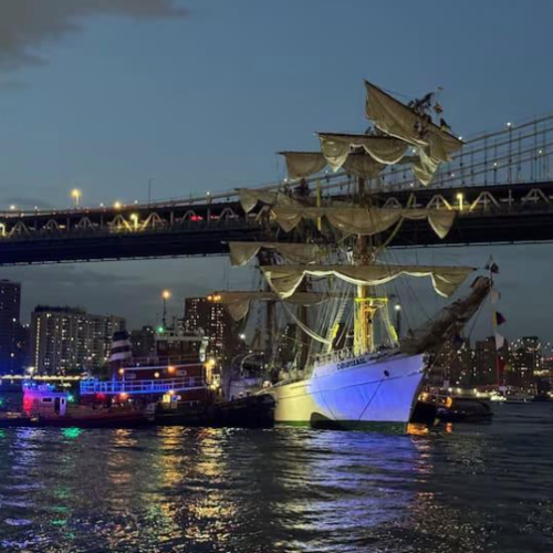 Buque Cuauhtémoc realizó tres llamadas de auxilio