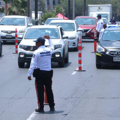Realiza Santa Catarina operativo contra vehículos contaminantes