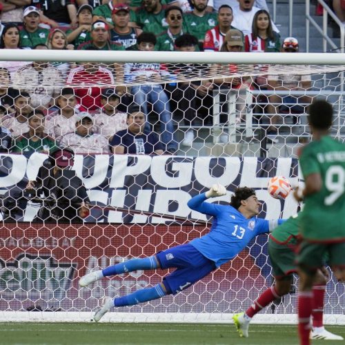 Sufre TRI del Jimmy Lozano primera derrota; esperan rival en cuartos de final