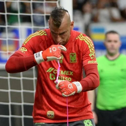 ¿Mimo y mago? Así fue el show de Nahuel Guzmán en los penales ante Vancouver